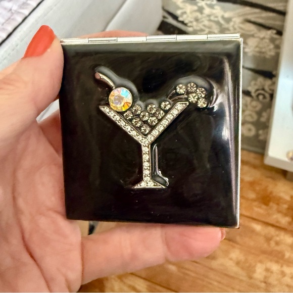 Vintage Accessories - MARTIN MAKEUP COMPACT BLACK ENAMEL SILVER TONE METAL CRYSTALS DBL MIRROR VTG EUC